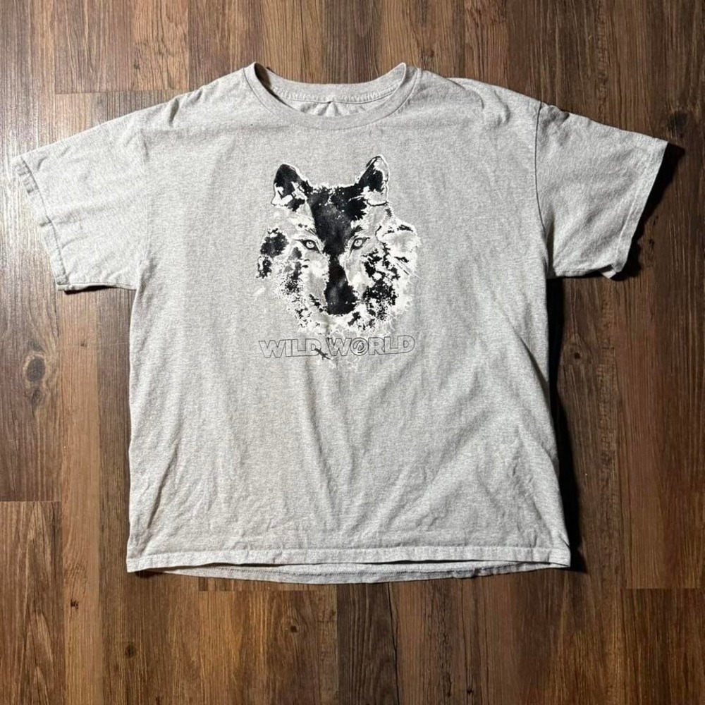 Wild World Wolf Graphic T-Shirt Mens XL Heather Gray Nature Animal Print Tee